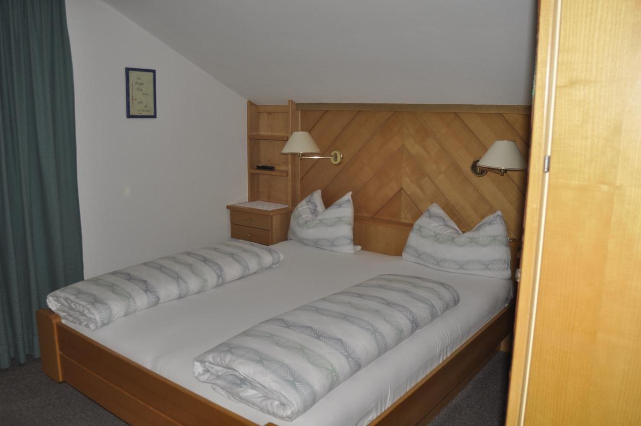 Garni Schwarzenstein Hotel Campo Tures Exterior photo